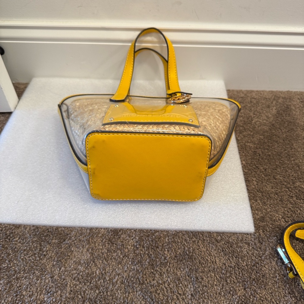 Michael Kors Kimber small 2-in-1 vinyl and straw convertible tote bag - Picture 8 of 11